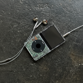 Chrome® Earbuds